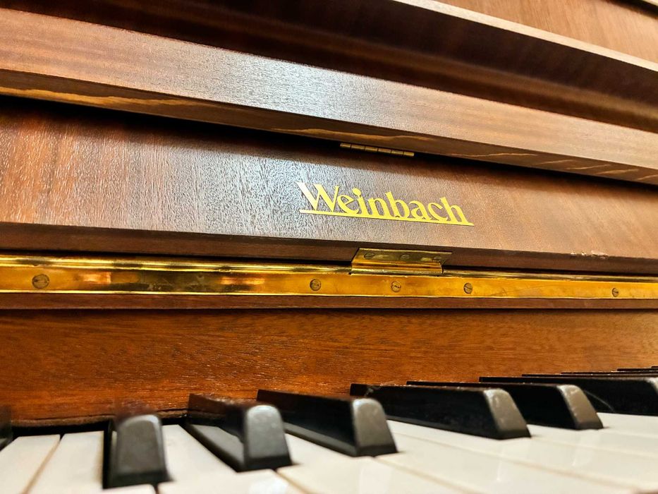 Пиано Weinbach в добро състояние