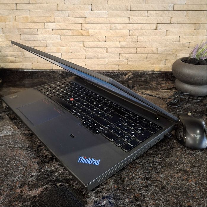 Лаптоп Lenovo ThinkPad T540p Intel Core i3