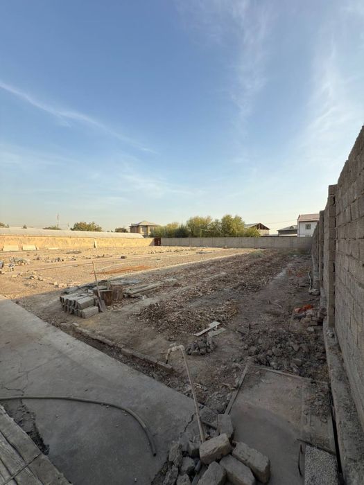 Янги хаёт тумани чорток махаллада  20 сотих ер сотилади