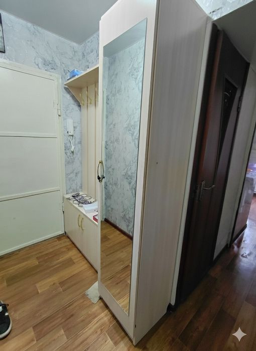 Продается прихожая в отличном состояний