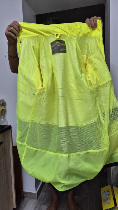 De vânzare vesta ploaie renania