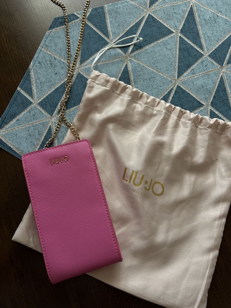 Чанта Liu Jo неизползвана и подходяща за летния сезон!