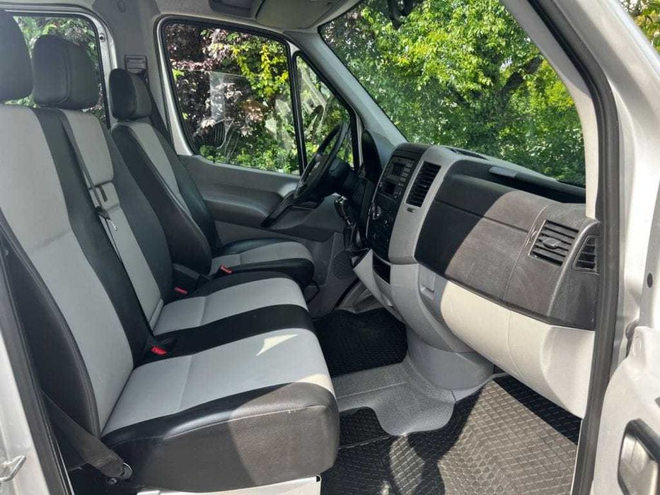 Volkswagen Crafter 35L-Platforma- 7 locuri - DOKA - cabina dubla[VW]