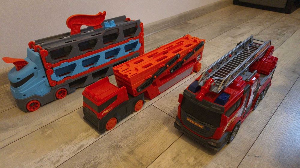Mattel Hot Wheels  Camion / Masina de pompier, Dickie