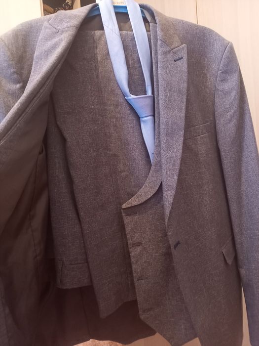 Продам тройку мужские