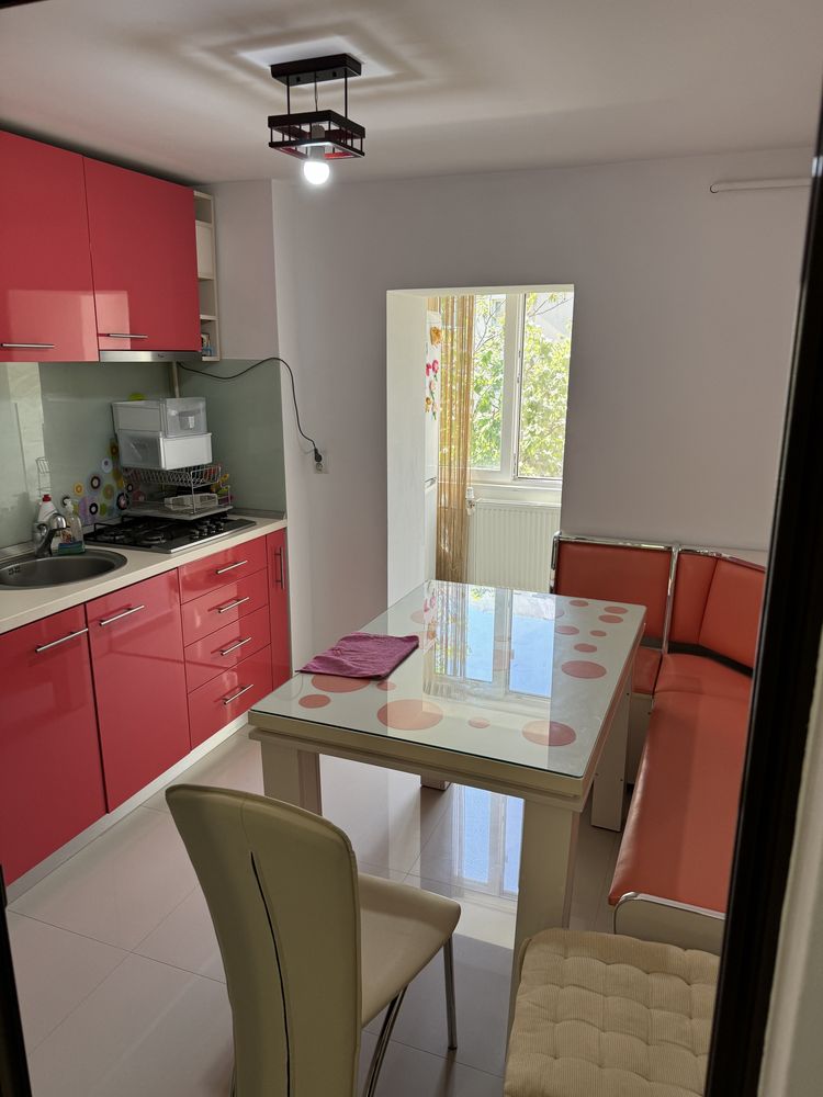 OBCIN, Apartament 3 camere de închiriat.