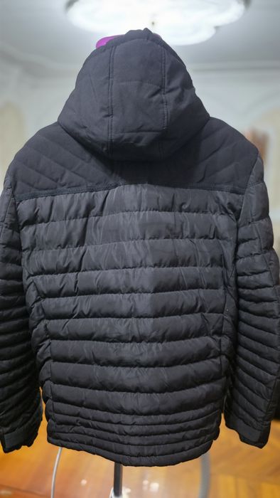 Мужская зимняя куртка с капюшоном