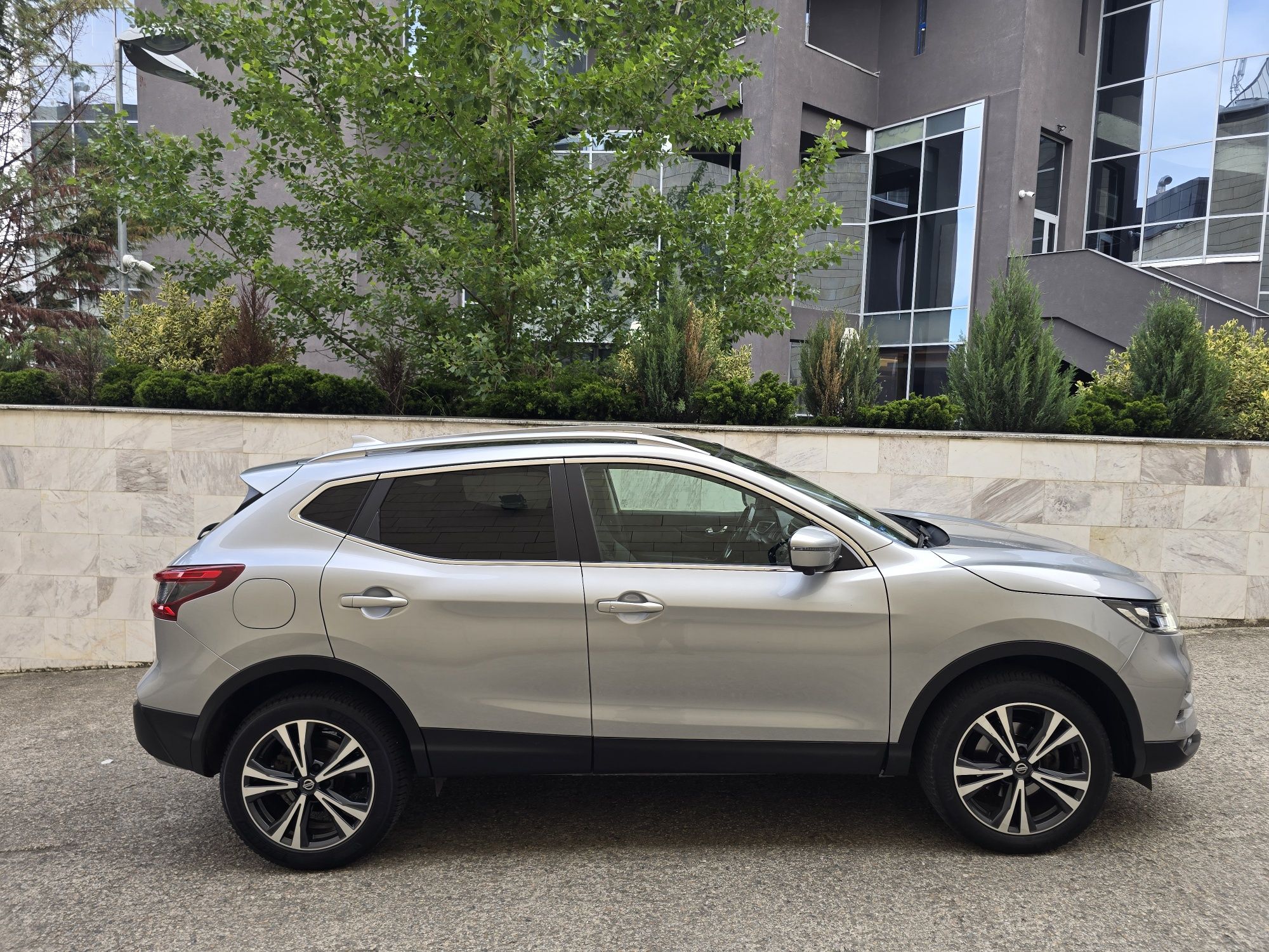 Nissan Qashqai 2020 Facelift / 1.5 Dci / Tekna / Camere 360 / Keyless