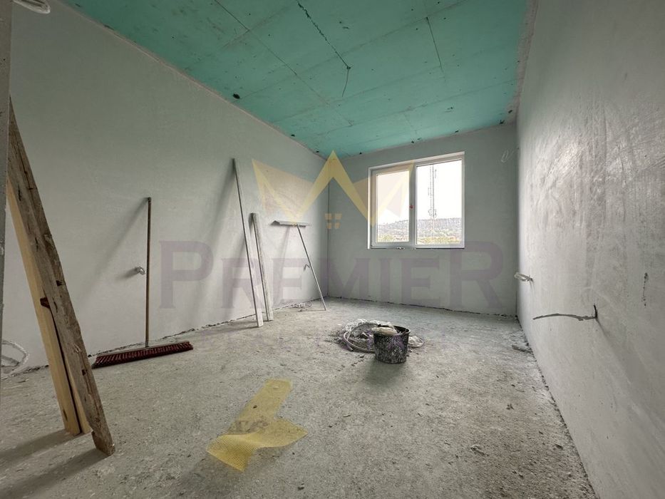 Продава се Тристаен апартамент в Варна, Изгрев - 98 кв.м за 1358 €/кв.м - Снимка #3