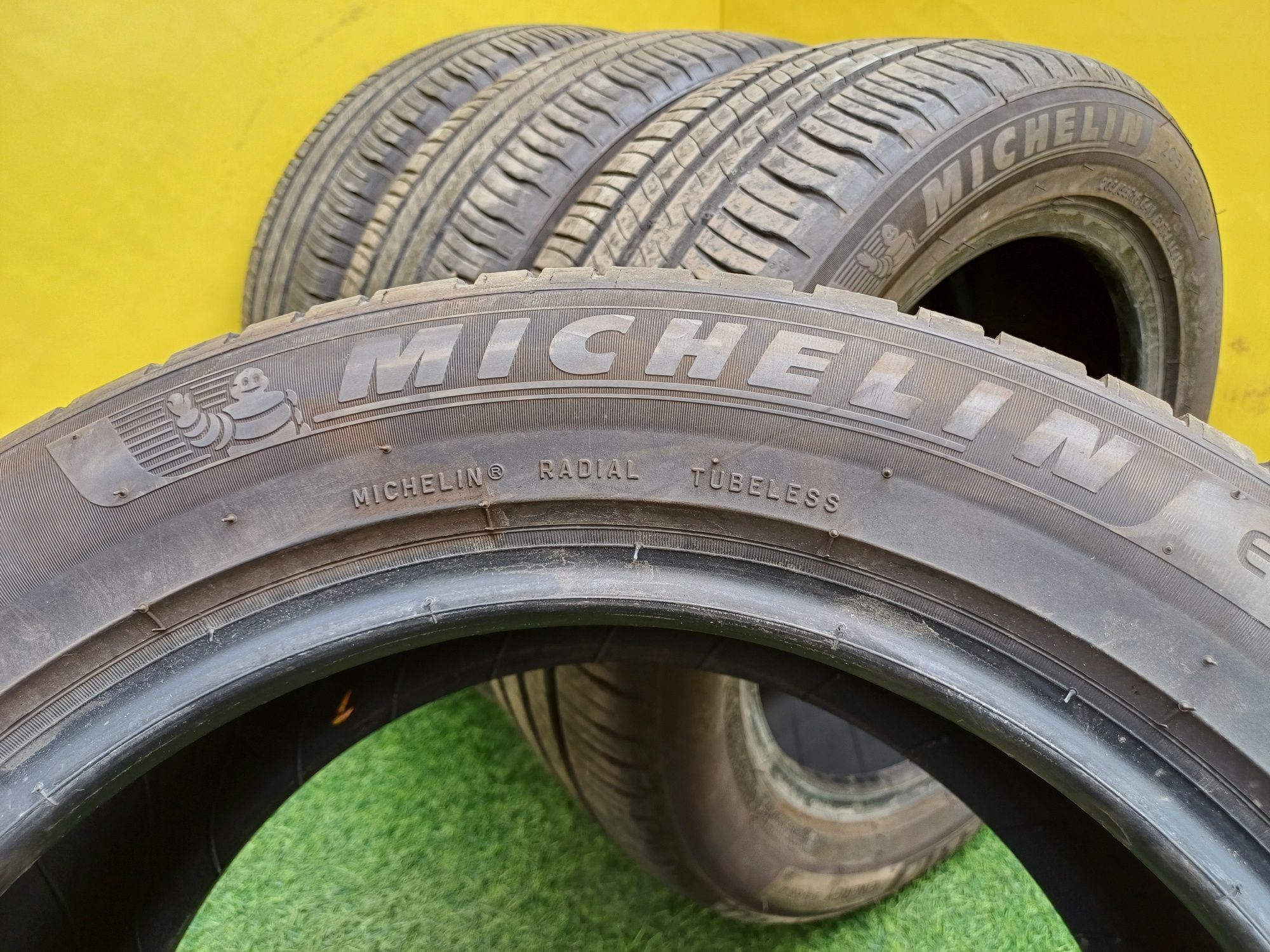 Шины 205/55 R16 Michelin комплект.