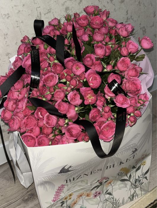 Гүл әдемі үлкен букет