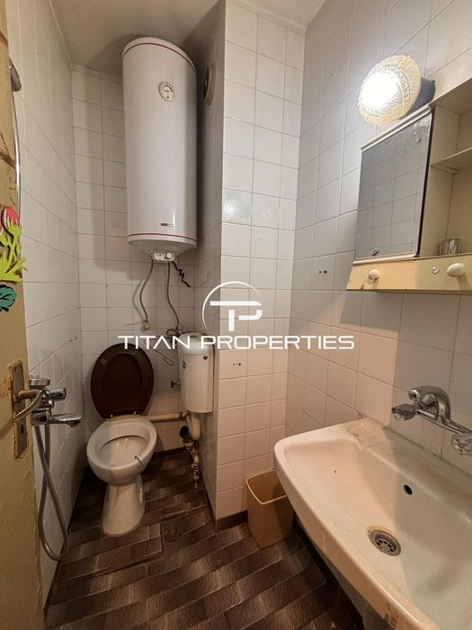 Дава се под наем Двустаен апартамент в Бургас, Възраждане - 44 кв.м за 204 € - Снимка #5