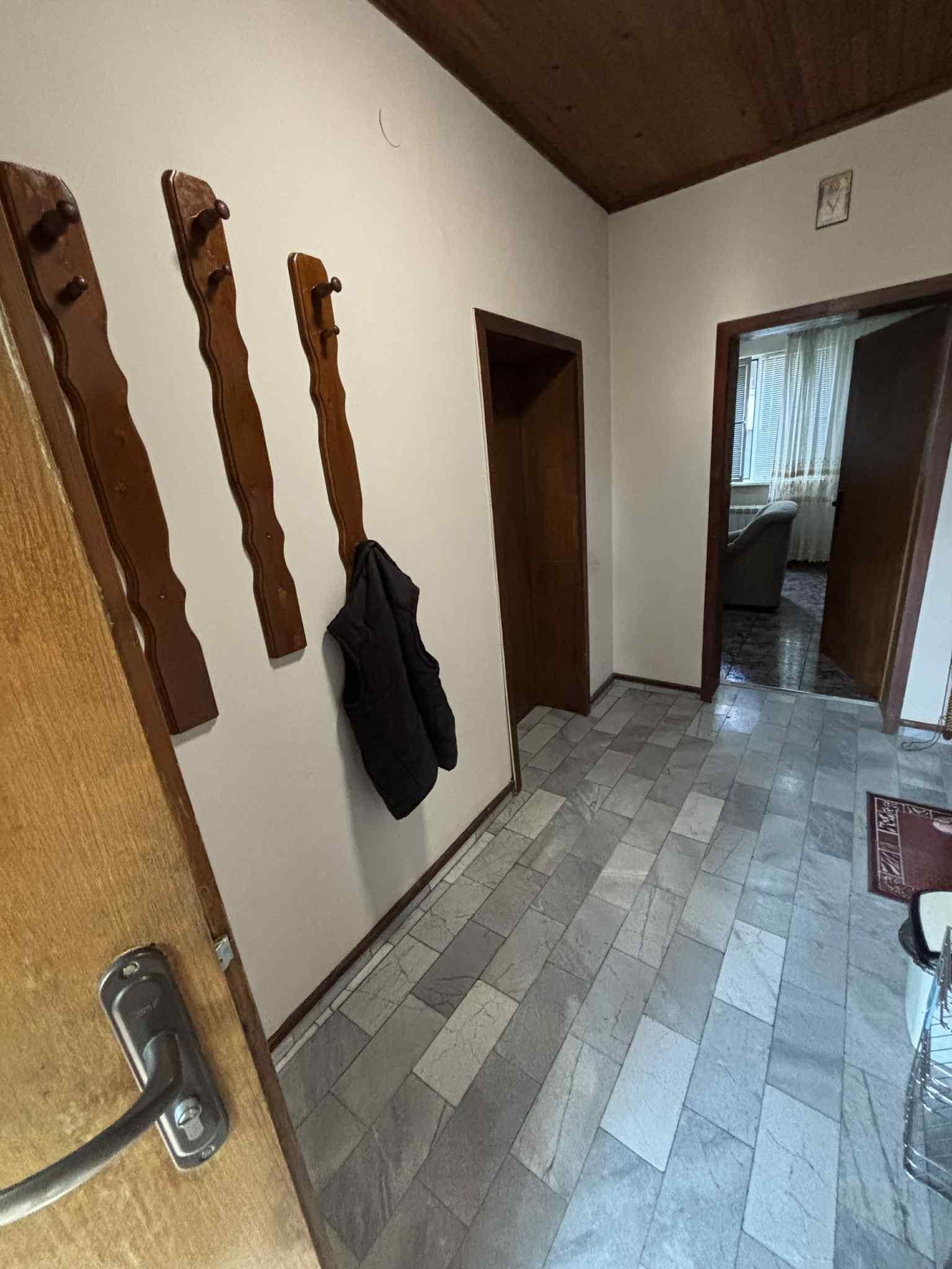 Къща под наем в ж.к. Обеля, 2148464