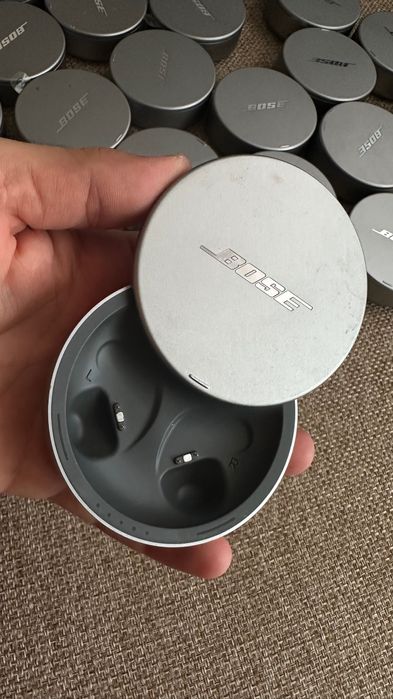 Vand dock Bose sleepbuds  pret 50 lei FIX