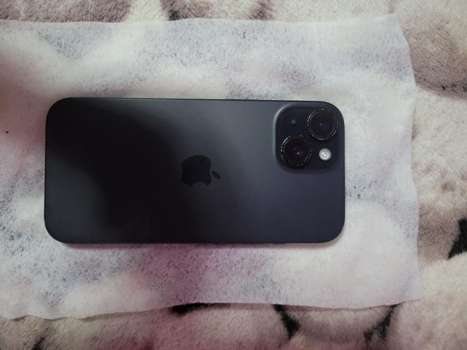 Vand/schimb iphone 15 256gb