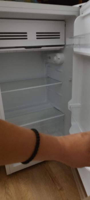 Vând frigider albatros Nou