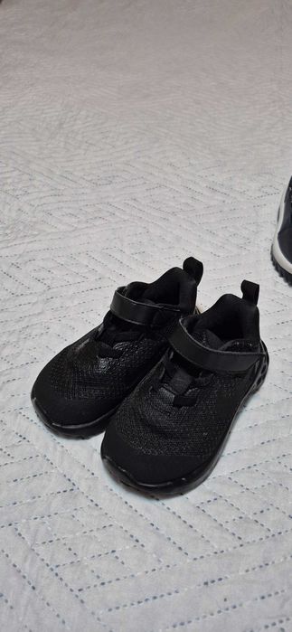 Adidasi copii Nike marimea 22