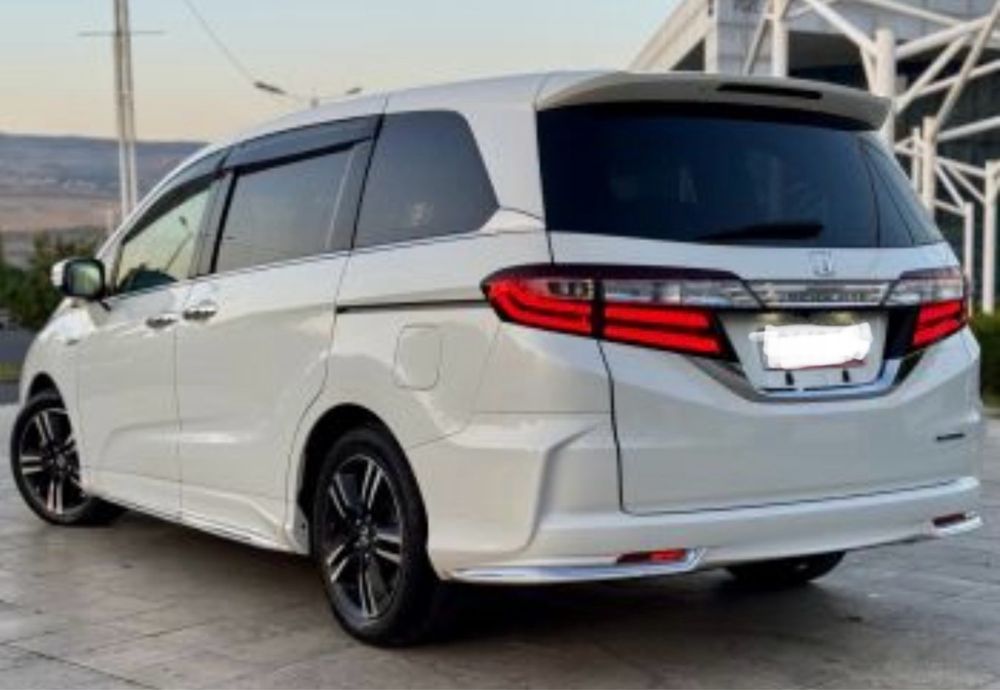 HONDA ODYSSEY Hybrid. Япония.