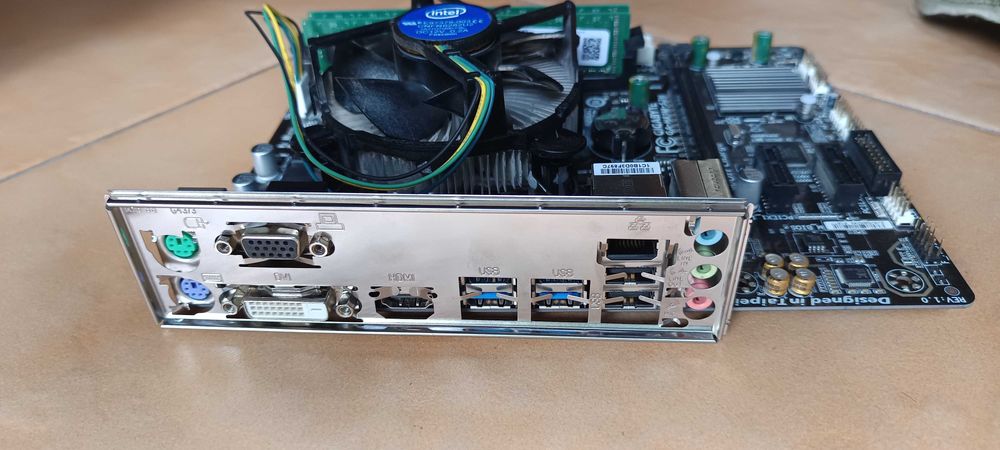 Kit Placa de baza gaming Gigabyte H81M-S2H I5 4590 Ram 16Gb