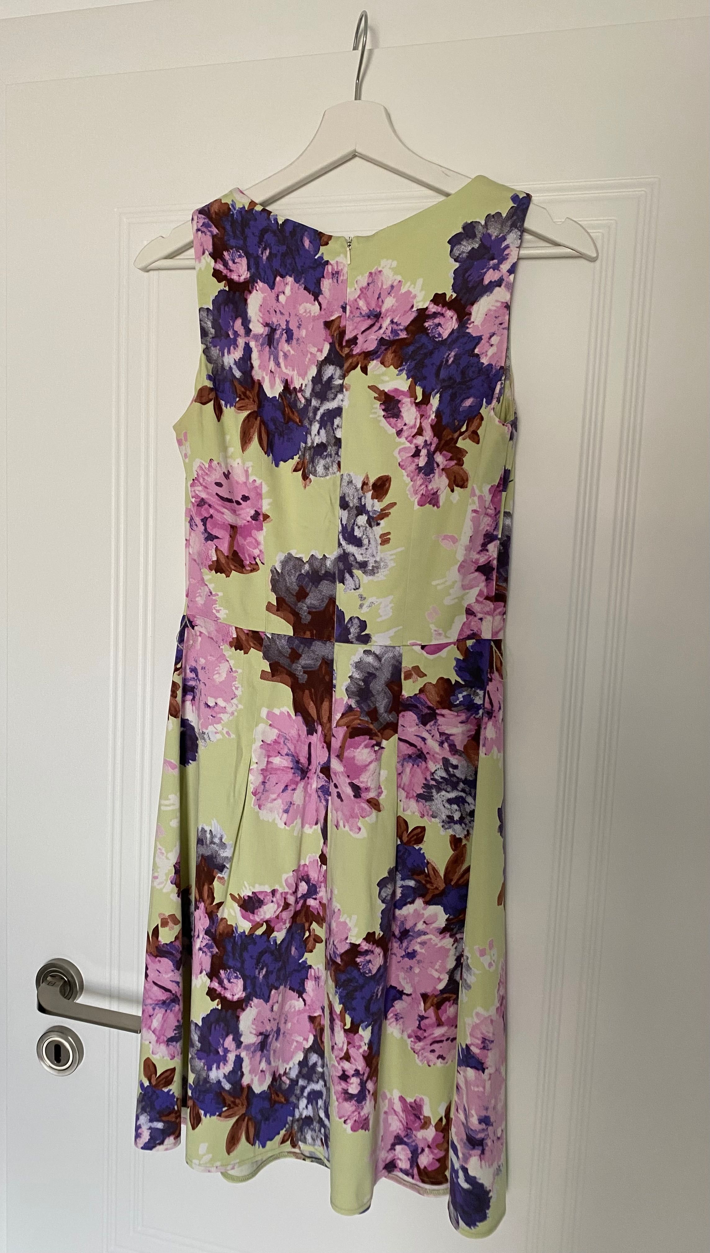 Rochie cu imprimeu floral, mărimea 8