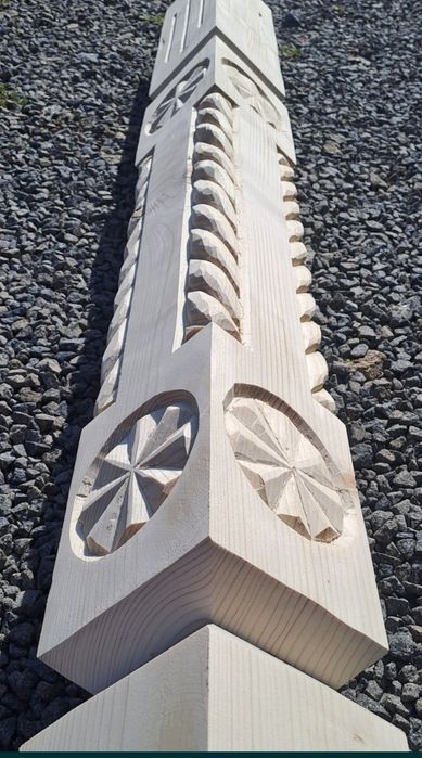 Vând stâlpi sculptați terasă, foișor, pergolă,leagăne, troițe