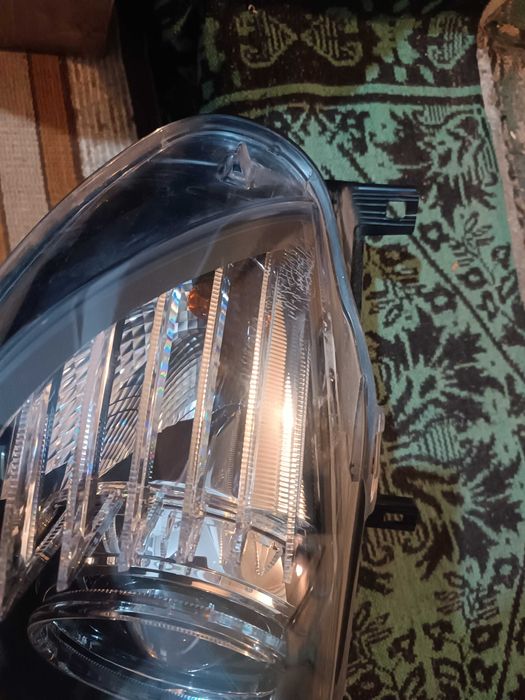 Фарове БМВ Х6 Е71 ляв десен фар BMW X5 E70 ксенон