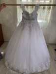 Vand rochie de mireasa