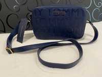 Tommy Hilfiger модерна и практична чанта, оригинална, нова с етикет