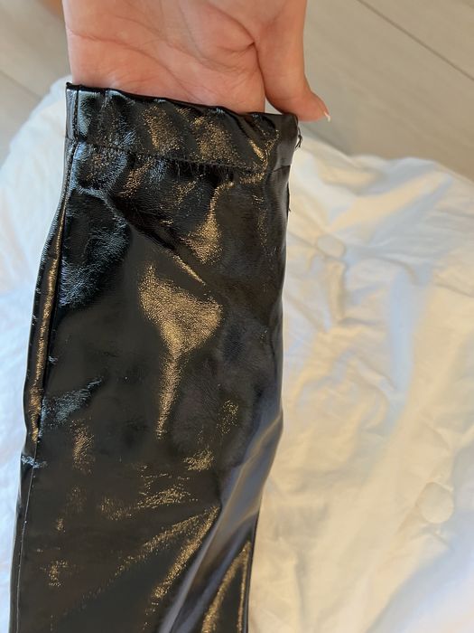 Pantaloni latex , bershka