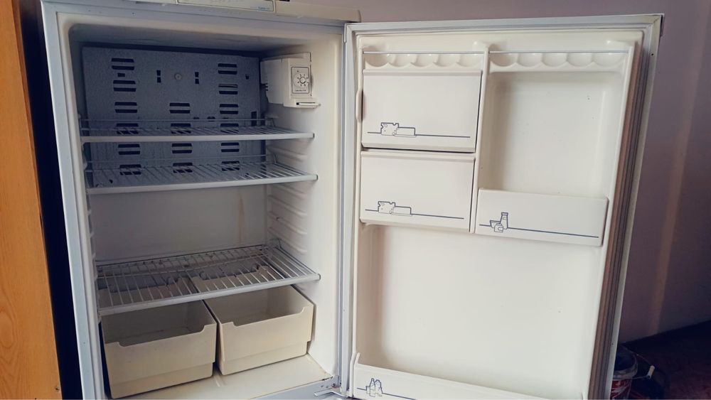 Продам холодильник за 5000 тенге