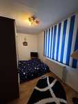 Închiriez apartament 3 camere   oraș  Găești
