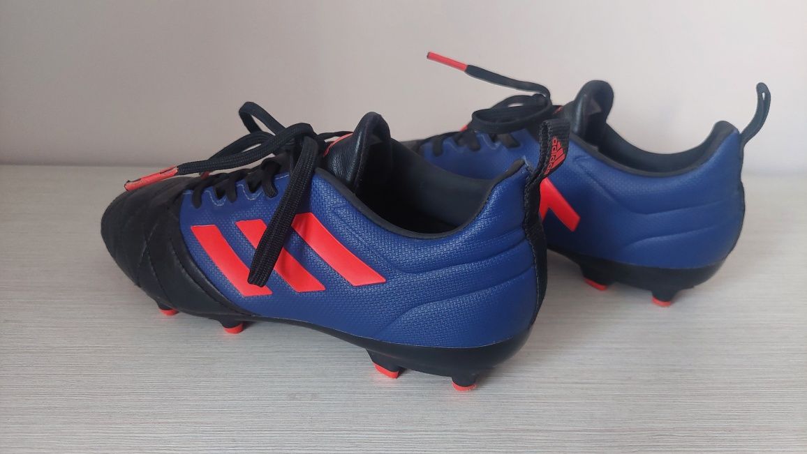 pantofi sport fotbal Adidas marimea 36 ieftin!