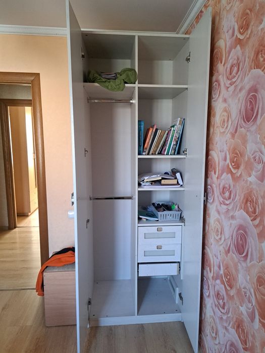 Шкаф высота 2.25. Глубины 60 . Ширина 80