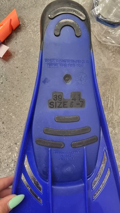 Комплект плавници, шнорхел,очила и воден фотоапарат