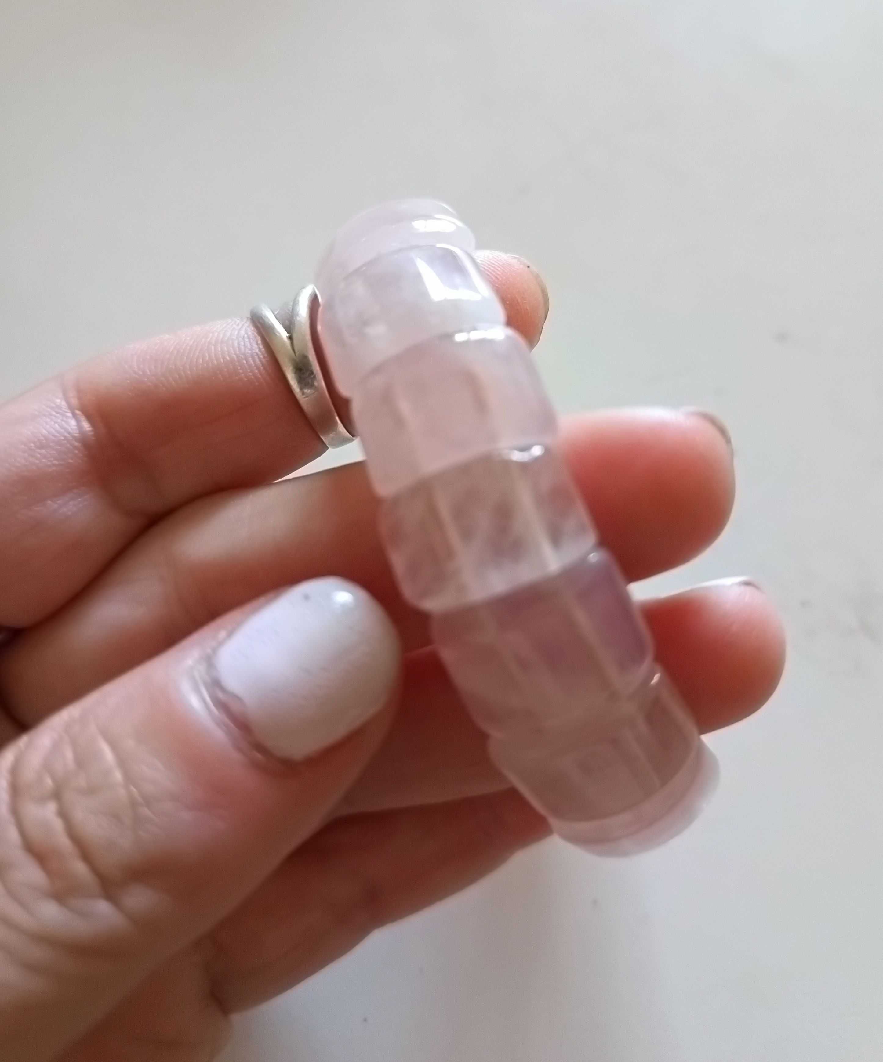 Hand made гривна за любов от естествен камък – розов кварц