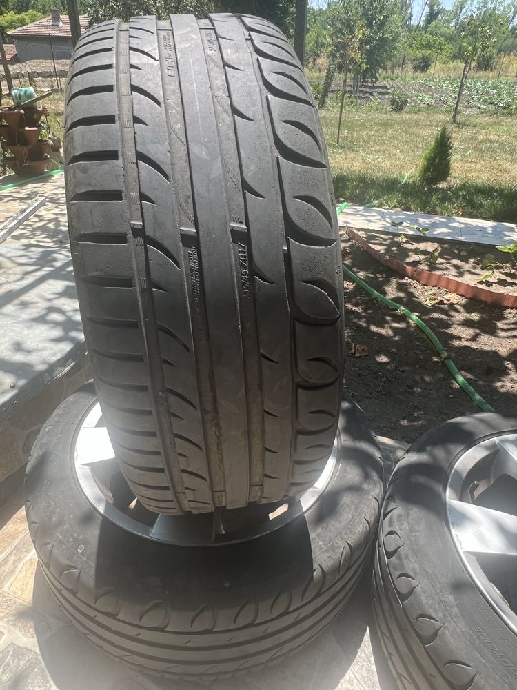 Летни гуми 245/45r17