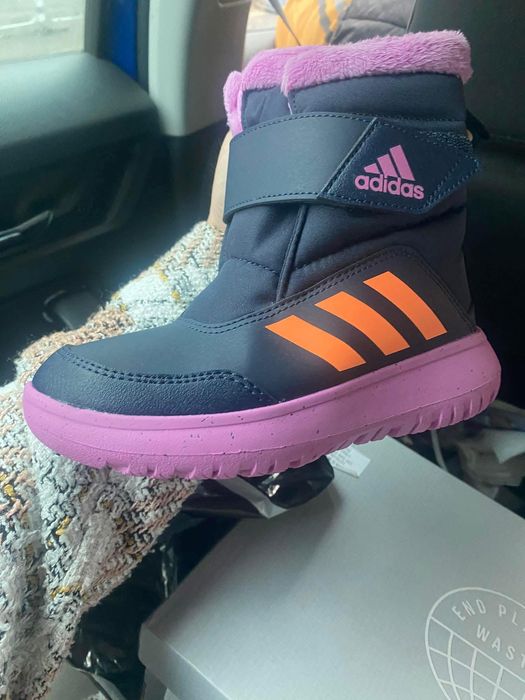 НОВИ Апрески/ботуши Адидас