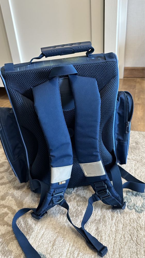 Школьный рюкзак для мальчика ортопедический