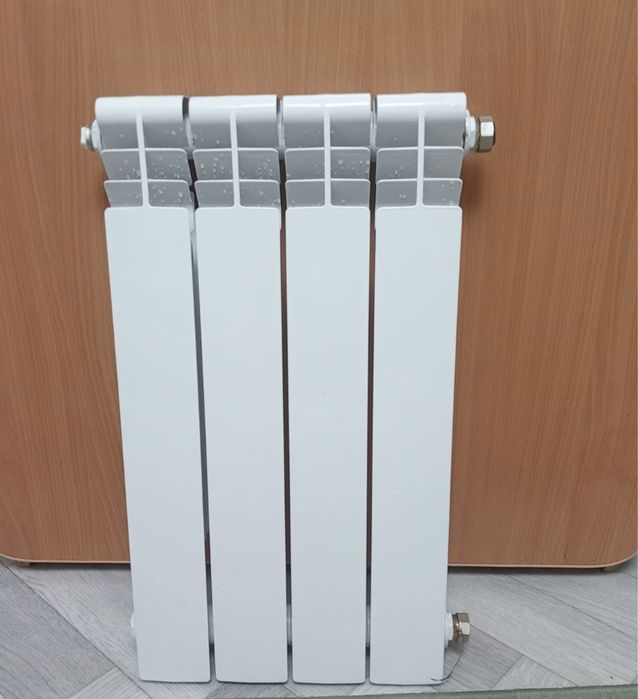 Батарея из четырех секций