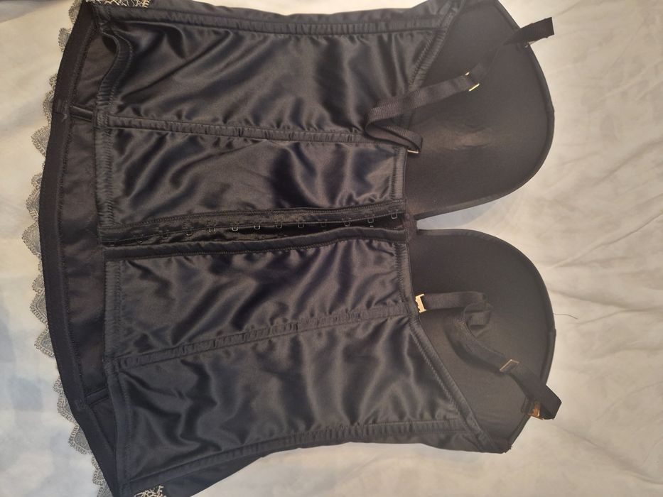Fusta marime 48 si corset 85 C