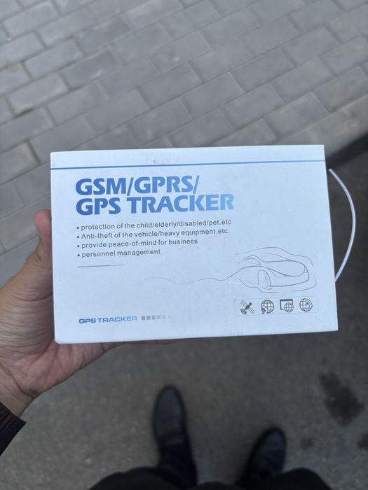 автомобильный GPS-трекер (универсальная модель)