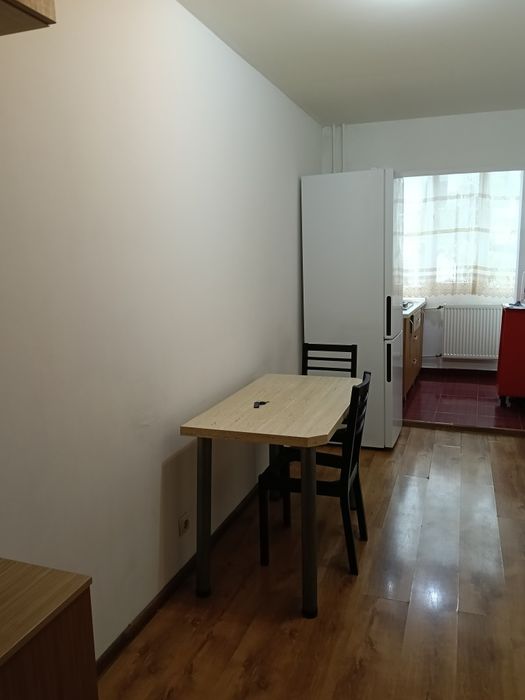 Închiriez garsonieră in Rogerius