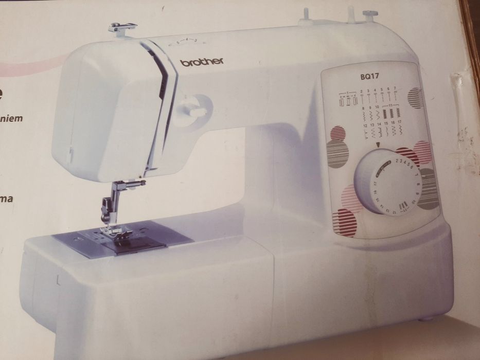 Vand mașina de cusut