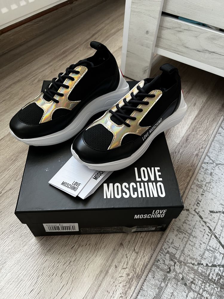 Adidasi Love Moschino nr 35