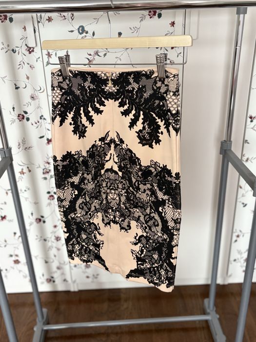 Красива пола на Alexander Mcqueen
