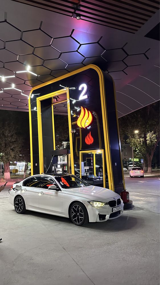 BMW F30 528i 2.8 TWIN TURBO