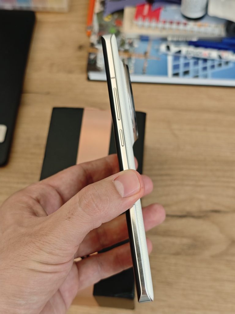 Realme GT5 PRO Fullbox, Camere TOP
