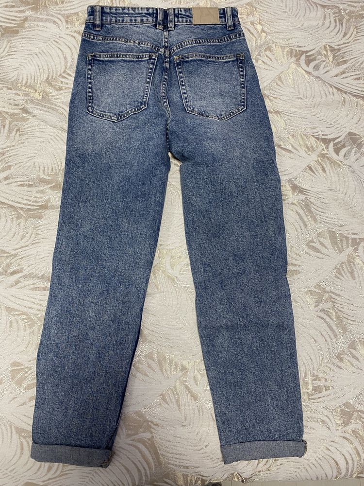 Дънки “Mom fit”,Pull&Bear