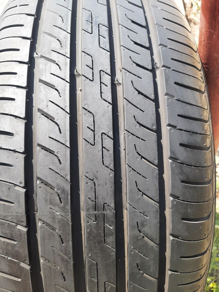 Продам шины 235/50/19
