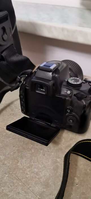 Aparat foto DSLR Nikon D5000, obiectiv 18-55mm f/3.5-5.6 AF-S DX VR